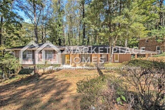 Photo - 2542 Melinda Dr NE