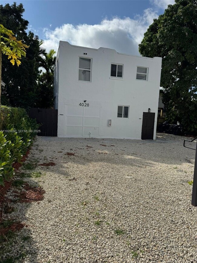 Photo - 4028 SW 11th St Unit 1