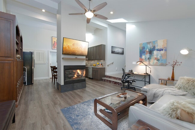 Building Photo - 73 Summerfield St Unit 805 Modern and Private