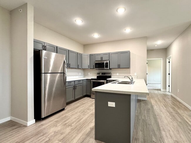 Photo - West Fifth Bldg. 02