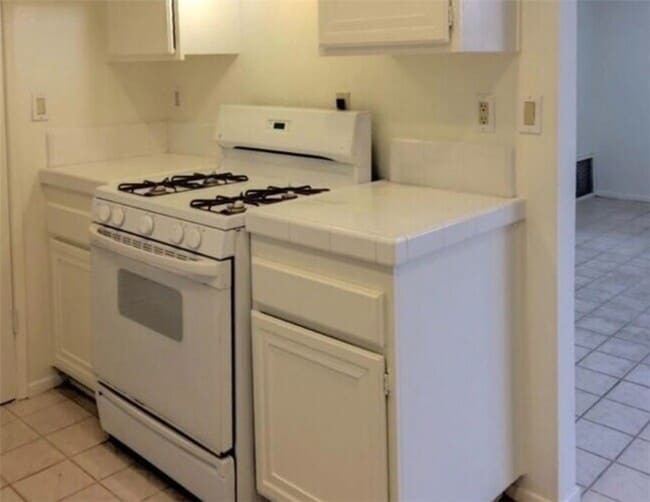Photo - 6142 Hefley St