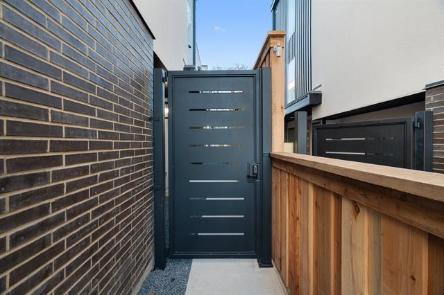 Photo - 2348 Wycliff Ave