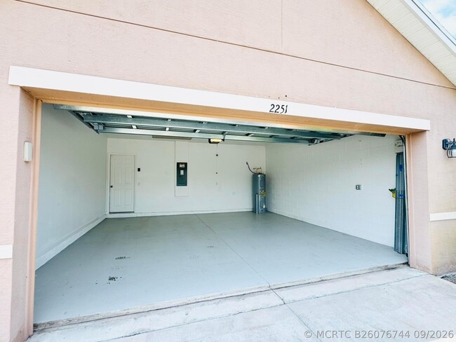 Photo - 2251 Garfield Dr SW