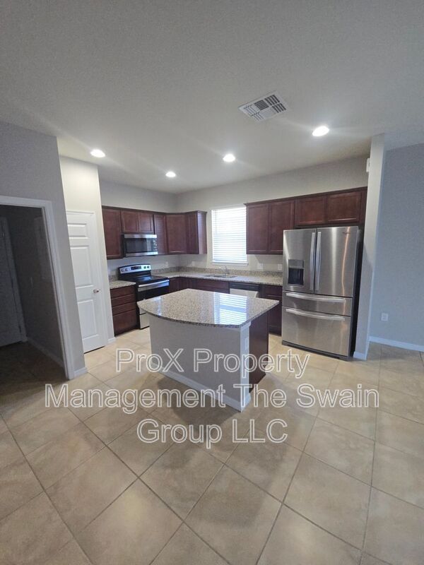 Photo - 8739 Micmac Ct