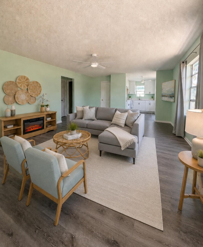 Photo - 1328 W 6th St