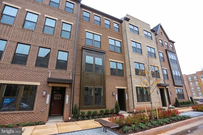 Building Photo - 45132 Kincora Dr Unit 45132