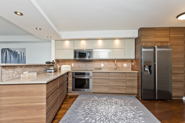 Photo - 300 N State St Condo Unit 5402