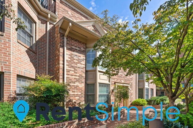 Photo - 602 N Tazewell St