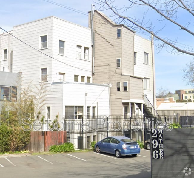 Building Photo - 4348 Broadway Rental