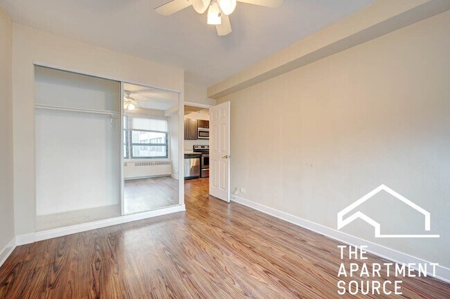 Photo - 4180 N Marine Dr Unit 3