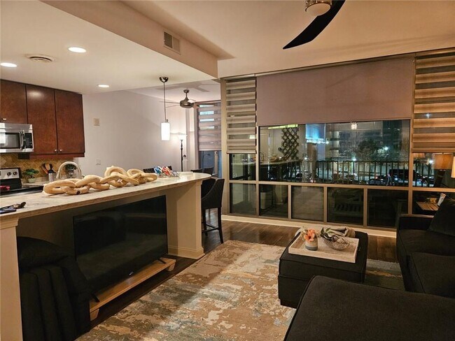 Photo - 250 Park Ave W NW Unidad 412