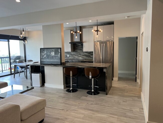 Photo - 10790 Wilshire Blvd Unidad 504