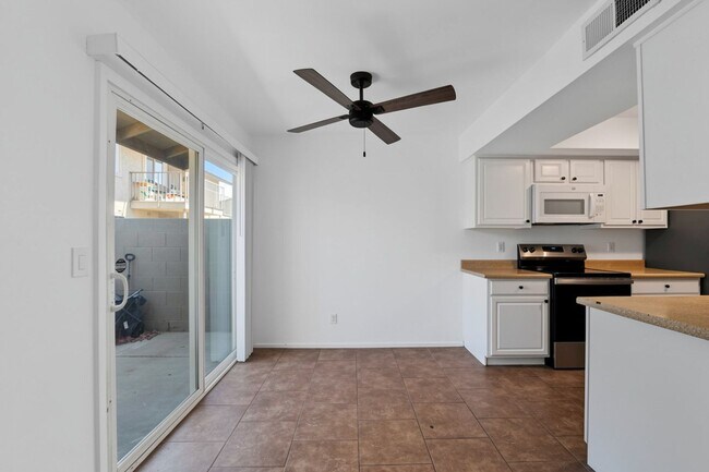 Photo - Well-Maintained 3-Bedroom Home Close to Shopping, Dining & Freeways!