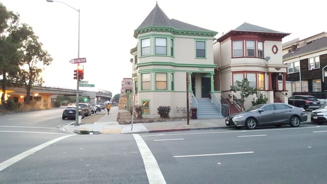 Photo - 605 Madison St