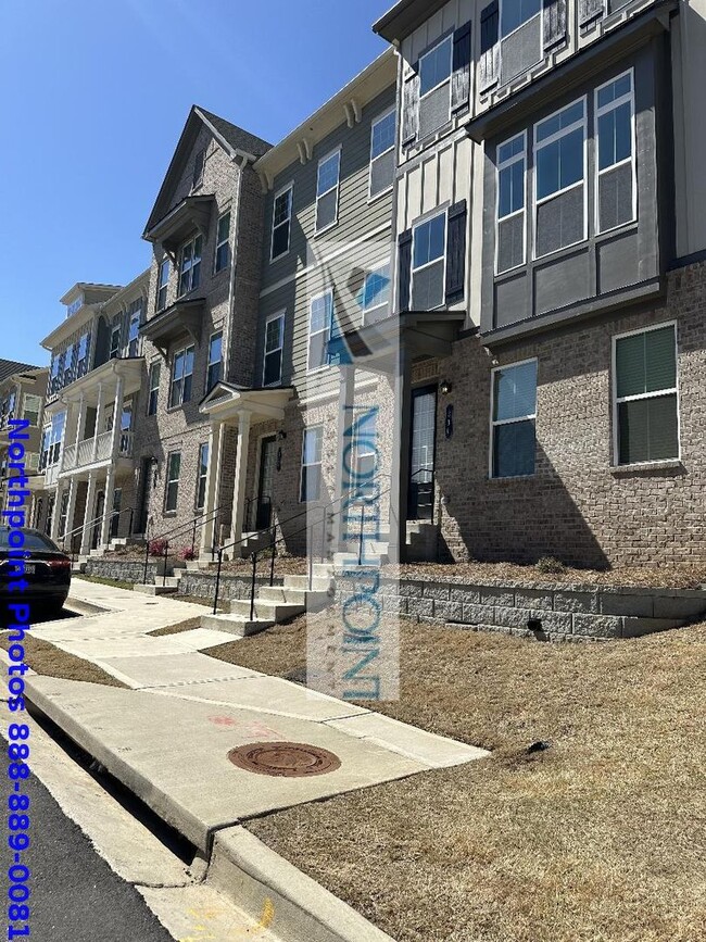 300 Overture Ct SE