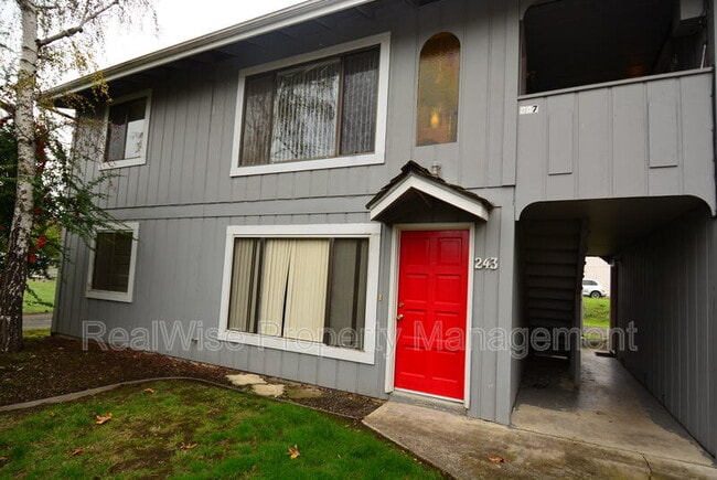 Building Photo - 243 Rose Ave Rental