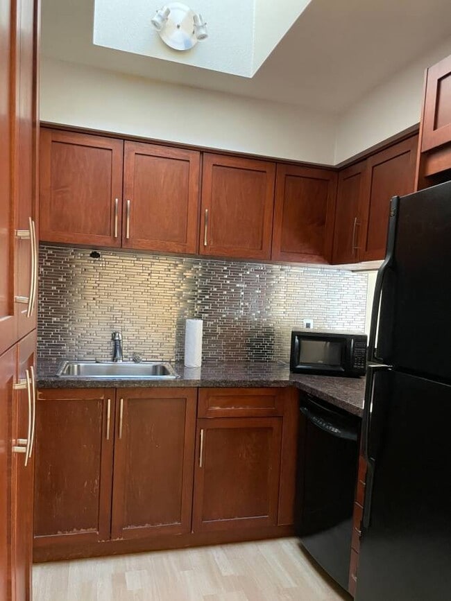 Photo - 8451 Westminster Hwy