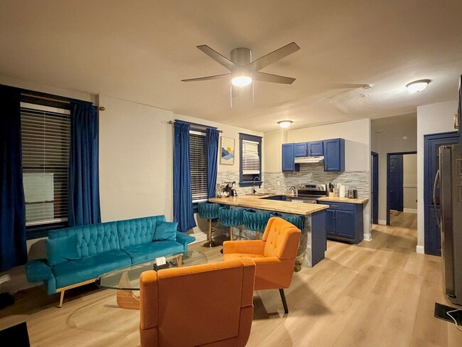 Photo - 3235 Itaska St