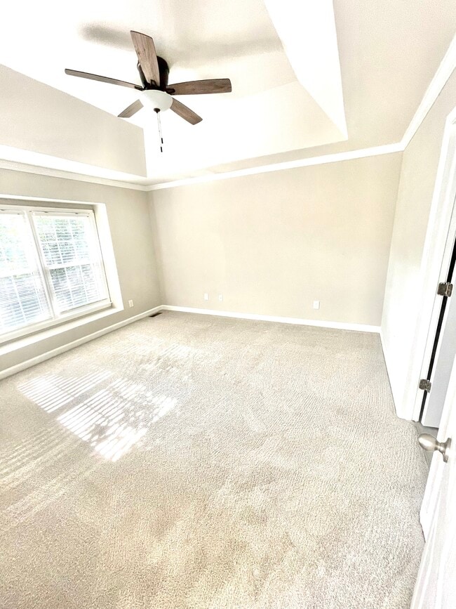 Photo - 2024 Hilltop Rd