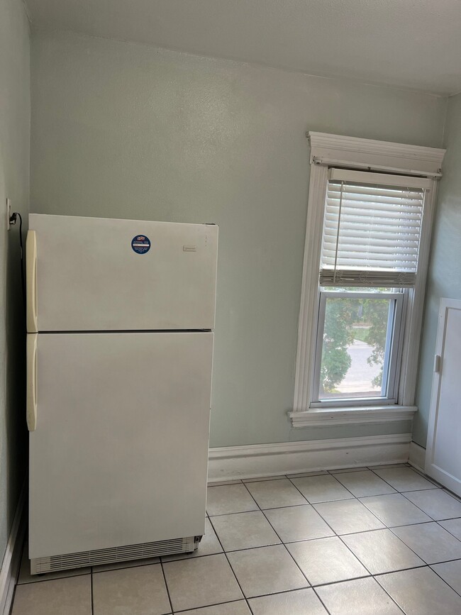 Photo - 803 W 20th St Unit 4