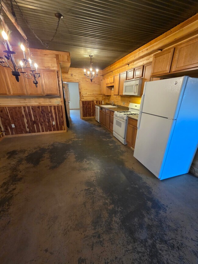 Photo - 24885 Timothy Rd