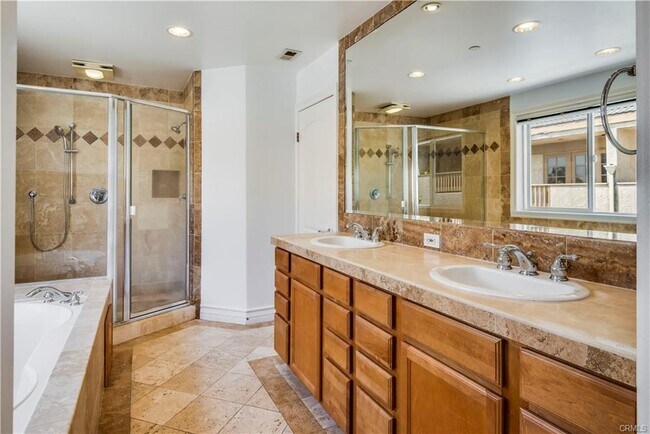 Photo - 513 N Juanita Ave