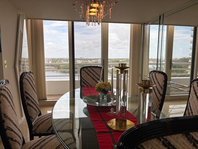 Dining Room - 4201 N Ocean Blvd Unit 809