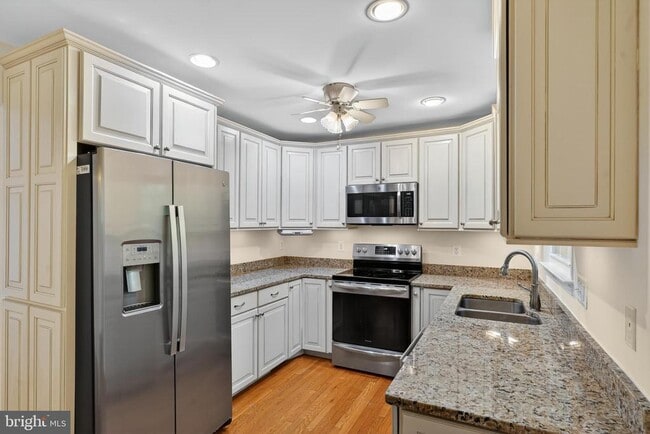 Photo - 7481 Jayhawk St