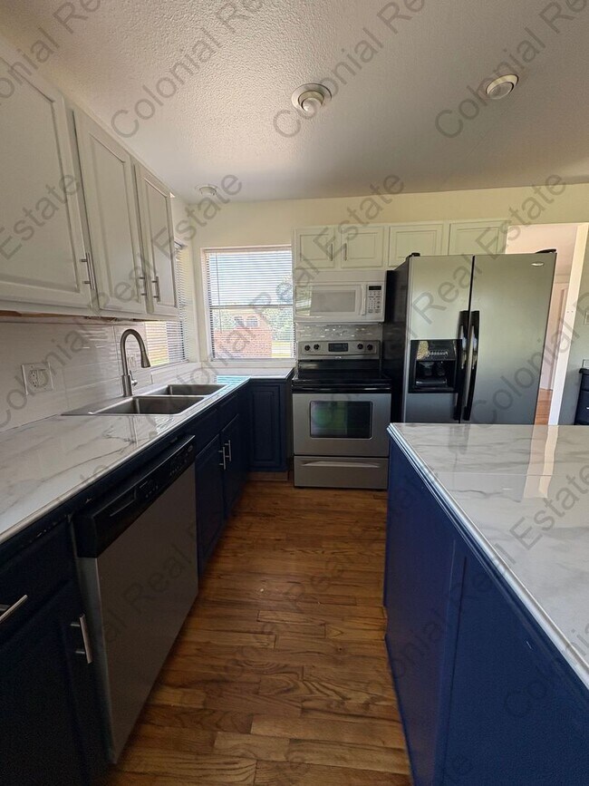 1600 Colonial Pkwy
