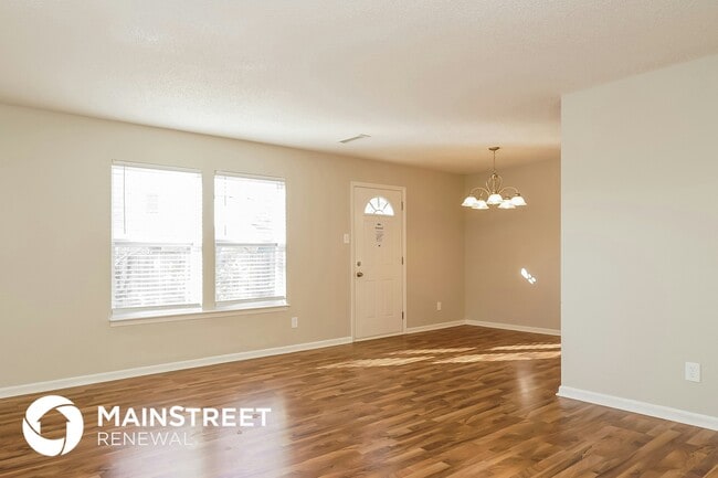 Photo - 1290 Freemont Ln