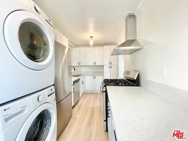Building Photo - 5744 La Mirada Ave Rental