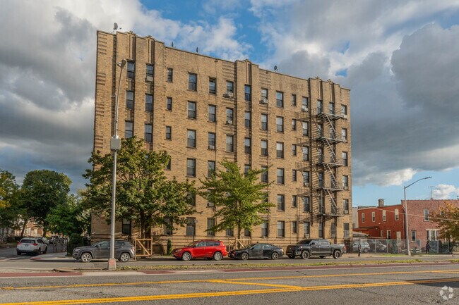 Photo - 2020 E 41st St