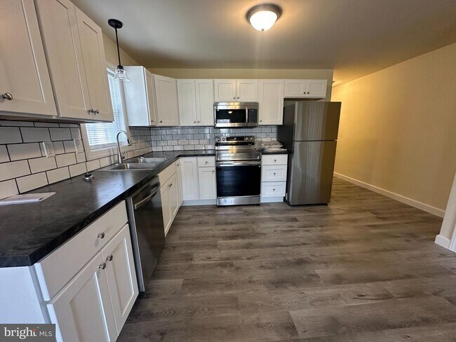 Photo - 548 Hershey Rd Unit A