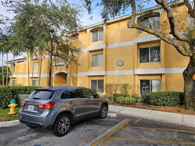 Photo - 2341 NW 33rd St Condominio Unidad 408