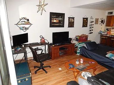Photo - Spacious 1BR Retreat Near FSU & TCC – Vaulted Ceilings, Private Deck & Washer/Dryer Included!
