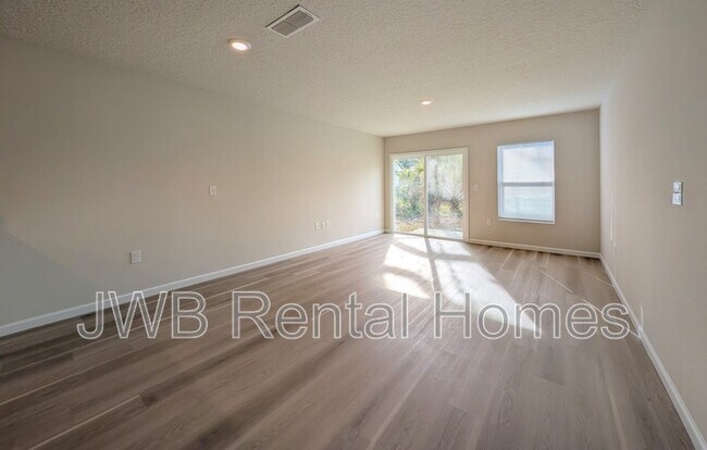 Photo - 2120 Commonwealth Ave