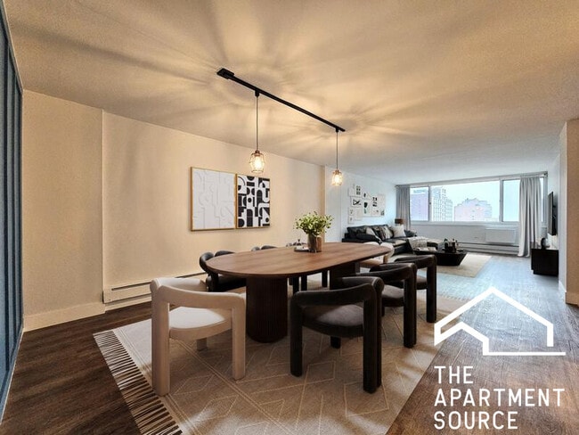Building Photo - 1344 N Dearborn St Unit 18K Rental