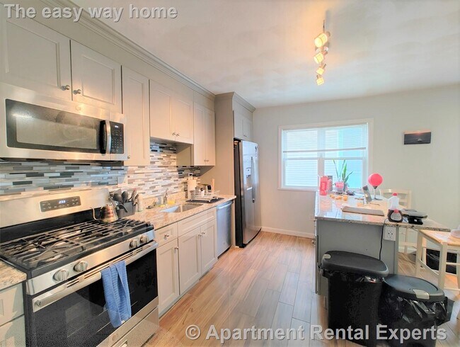 Building Photo - 50 Derby St