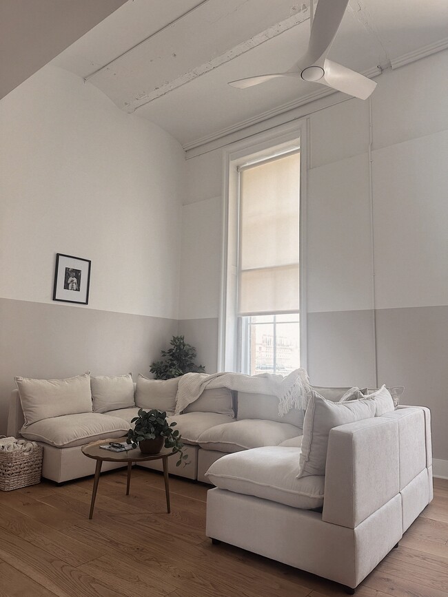 Building Photo - City Hall Unit 210 Rental