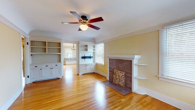Photo - Beautiful Craftsman 2 Bedroom North Park Home!