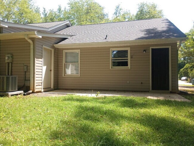 Photo - 8 Charterhouse Ct