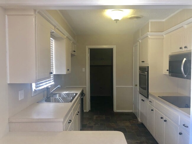 Photo - Spacious House