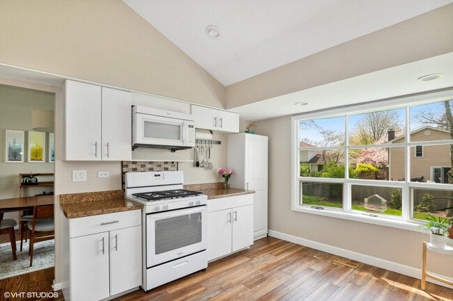 Photo - 915 Fairlawn Ave