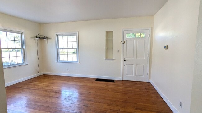 Photo - 1383 Montague Ave