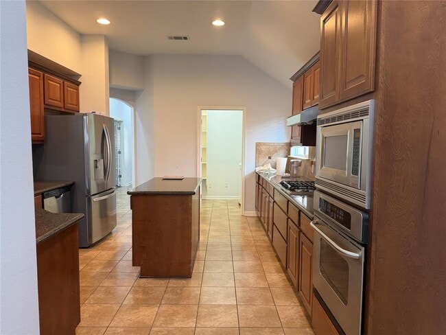 Photo - 15228 Fernhill Dr