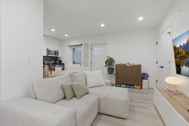 Photo - 1025 N Harlem Ave Unit D