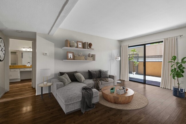 Building Photo - 25671 Le Parc Unit 25671 Le Parc Lake Forest