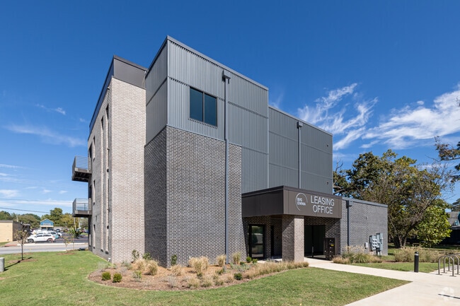 Photo - Big Emma Apartments