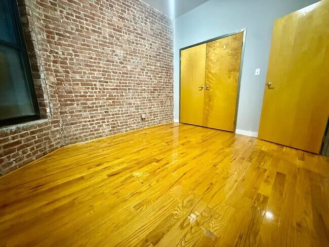 Photo - 103 E 102nd St Unit 2B