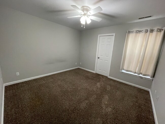 Photo - 117B Cap America Dr Unidad B